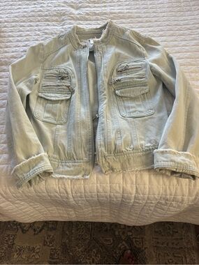 VENUS Light Denim Utility Jacket